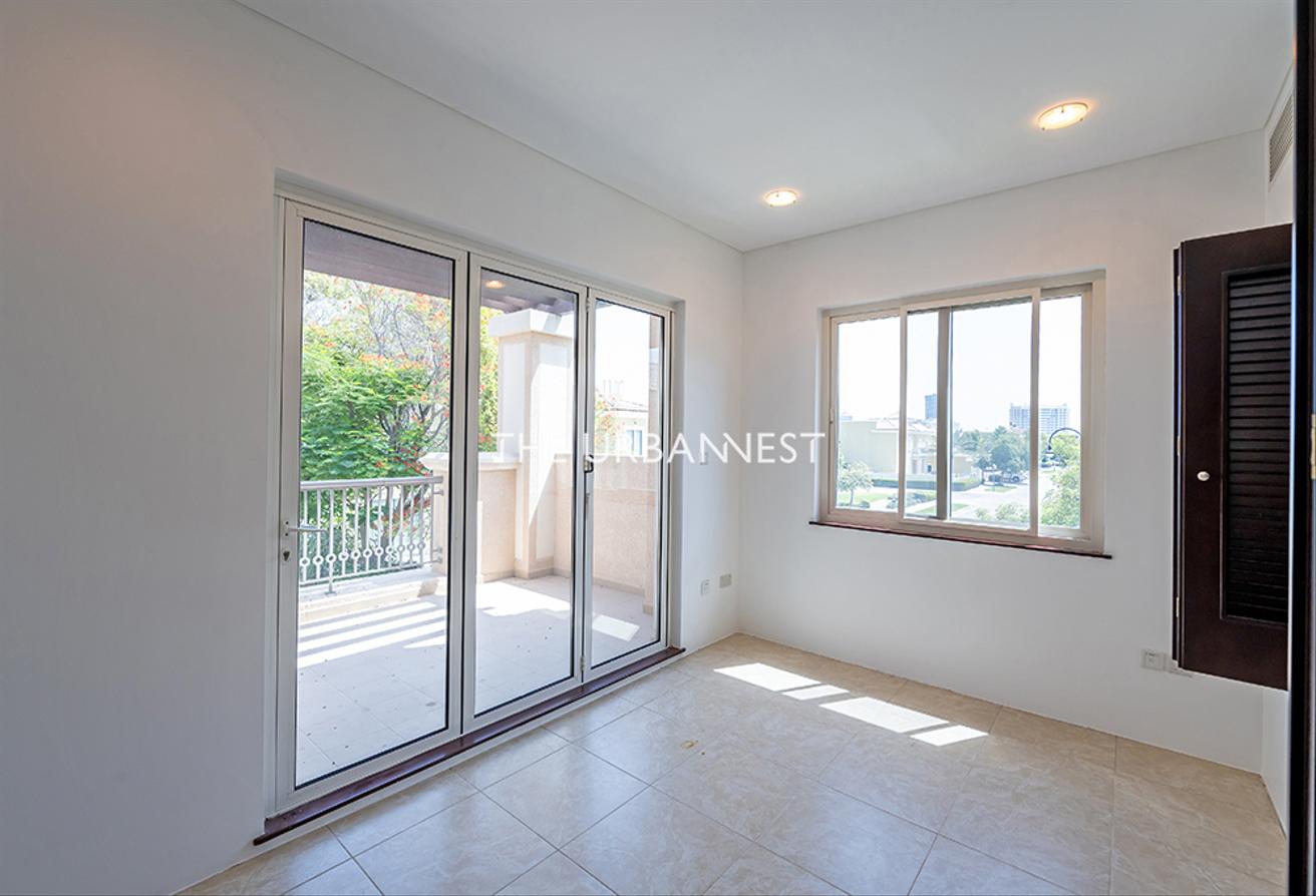 Big Plot | Close to Els | Golf Course View photo 15