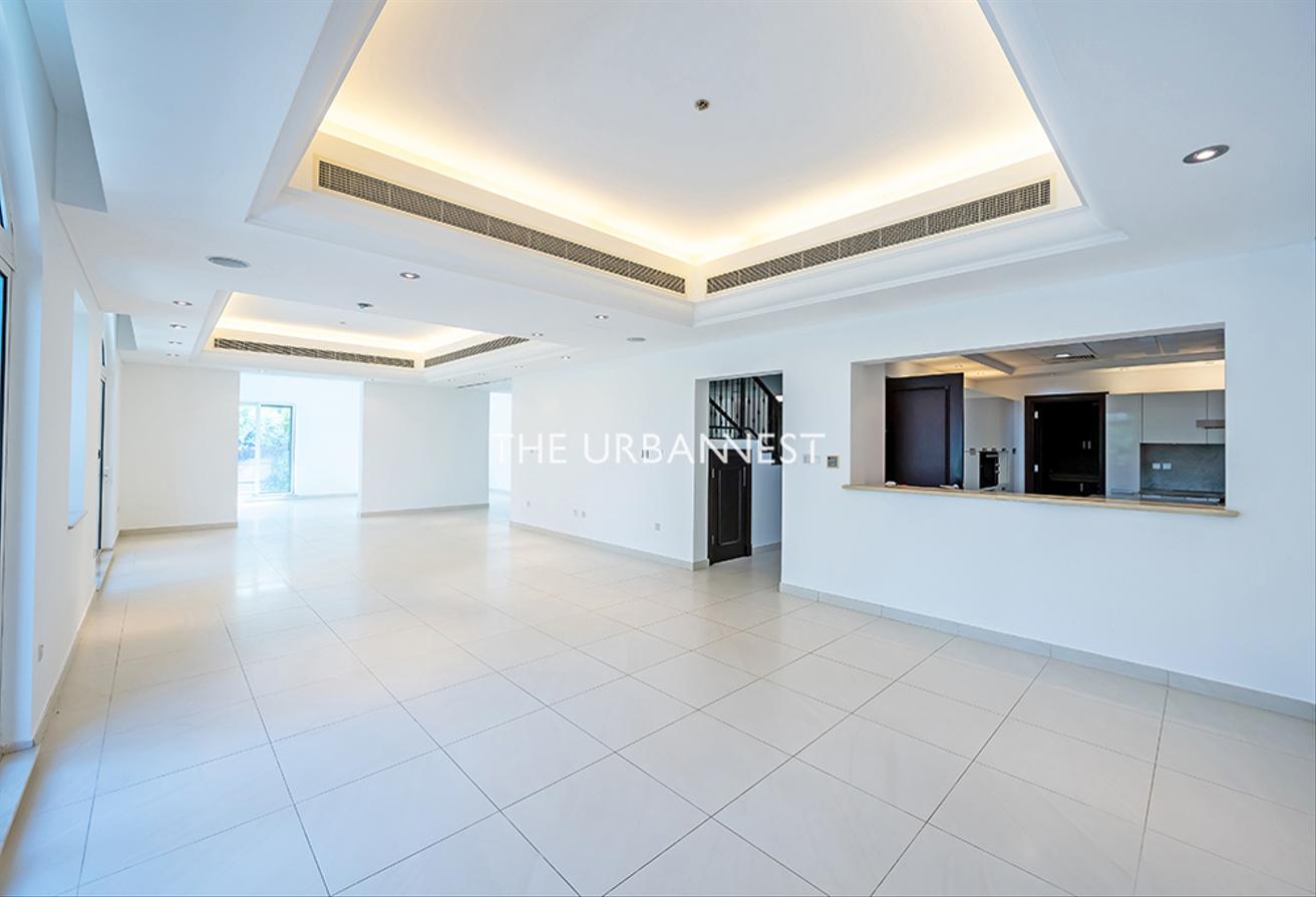 Big Plot | Close to Els | Golf Course View photo 4