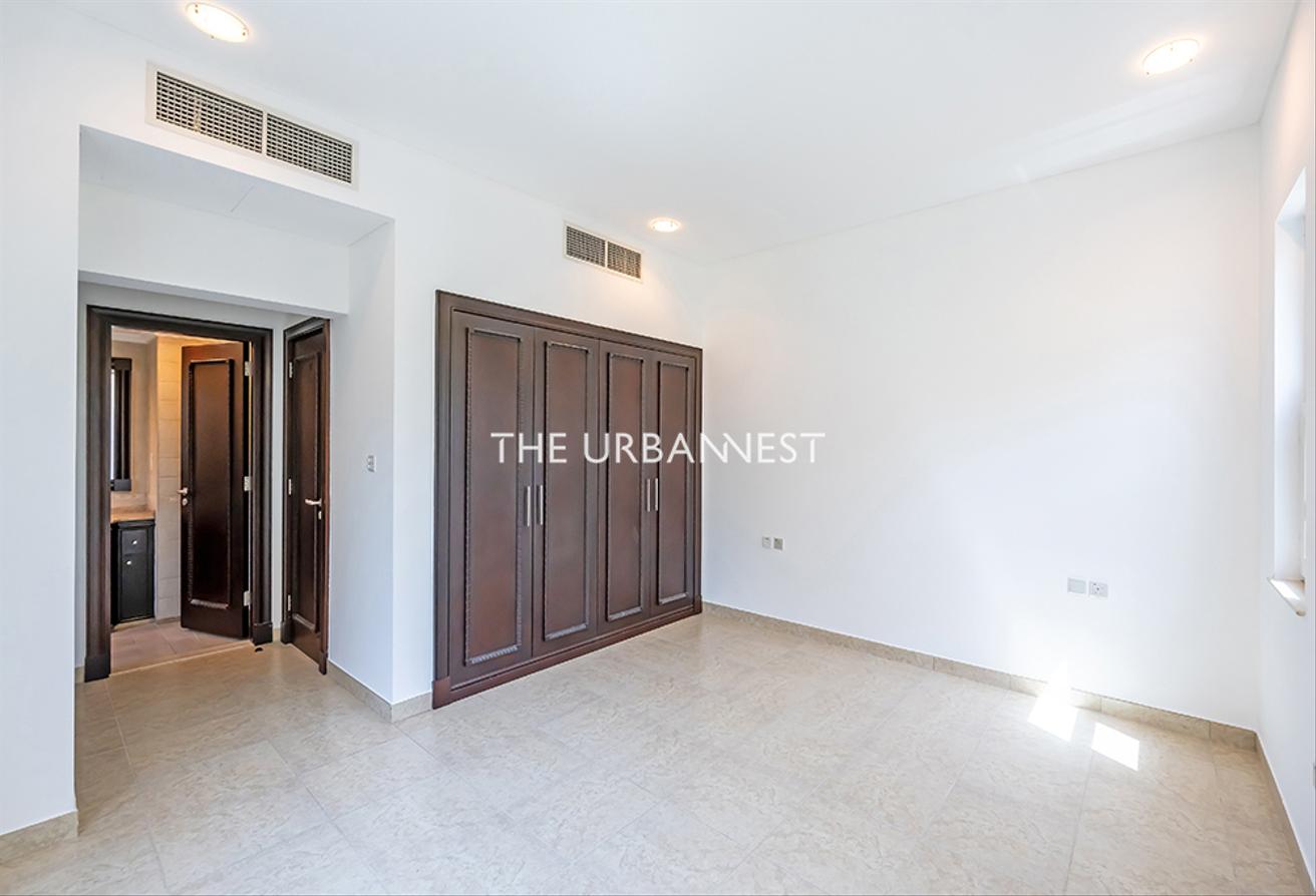 Big Plot | Close to Els | Golf Course View photo 10