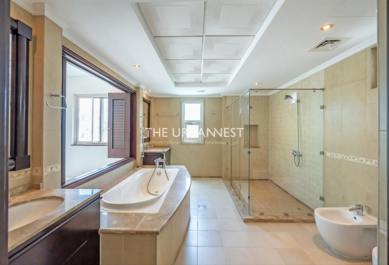 Big Plot | Close to Els | Golf Course View photo 14