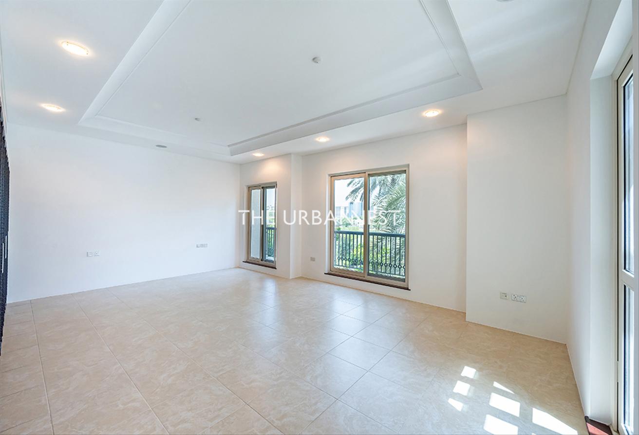 Big Plot | Close to Els | Golf Course View photo 17