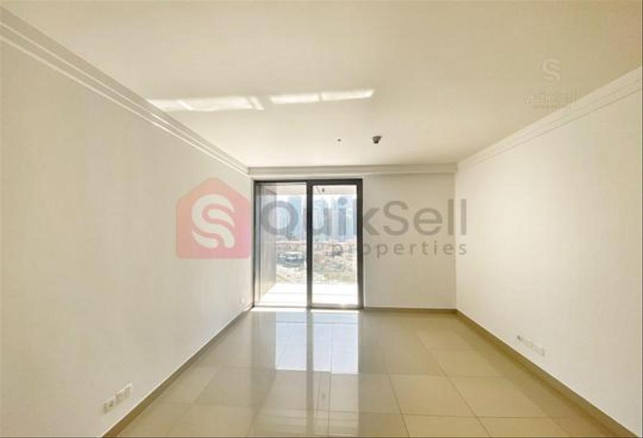 BURJ KHALIFA VIEW | WITH STUDY | AVAILABLE NOW photo 7