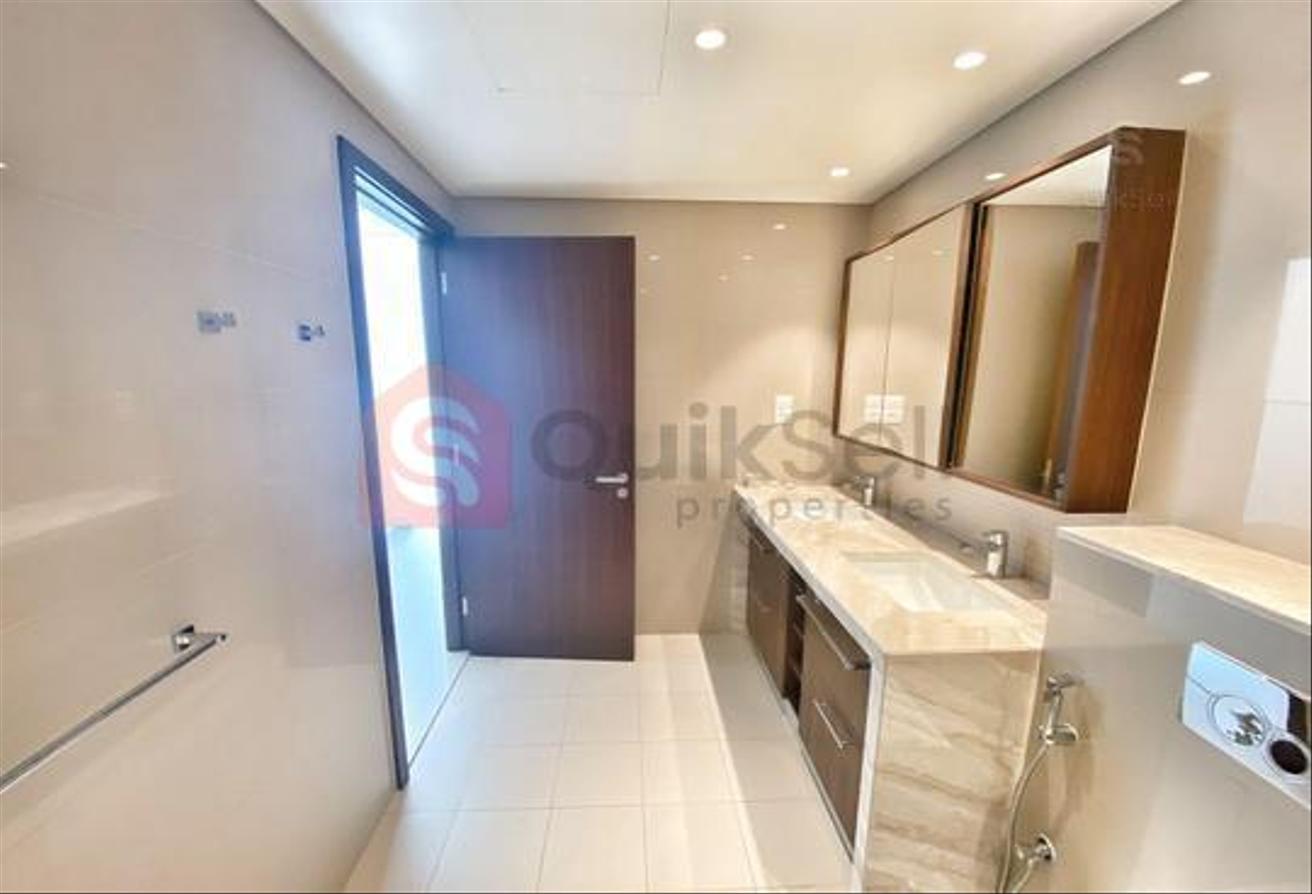 BURJ KHALIFA VIEW | WITH STUDY | AVAILABLE NOW photo 11