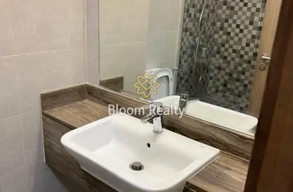 شقة - 1 حمام للايجار في عزيزي بلازا - الفرجان - دبي