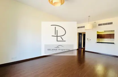 Apartment - 1 Bedroom - 2 Bathrooms for rent in Green Lakes Towers - JLT Cluster S - Jumeirah Lake Towers - Dubai