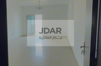 شقة - 2 غرف نوم - 2 حمامات للايجار في برج البحيرة - المجاز 1 - المجاز - الشارقة شقة - 2 غرف نوم - 2 حمامات للايجار في برج البحيرة - المجاز 1 - المجاز - الشارقة