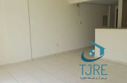 شقة - غرفة نوم - 1 حمام للايجار في IC1-EMR-16 - طراز إماراتي - المدينة العالمية - دبي