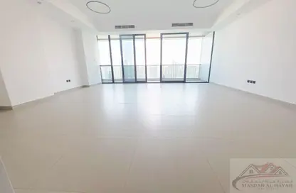 Apartment - 3 Bedrooms - 3 Bathrooms for rent in La Plage Tower - Al Mamzar - Sharjah - Sharjah