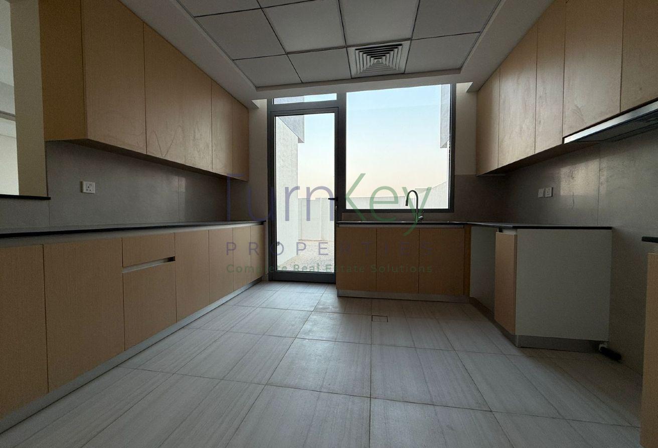3 Bed plus Maids | Well Maintained | Spacious photo 8