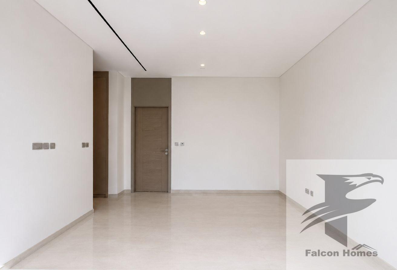 Brand-New | 5BR Villa | Private Pool and Elevator photo 14