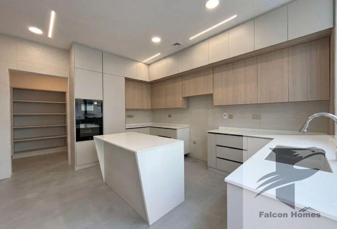 Brand-New | 5BR Villa | Private Pool and Elevator photo 9
