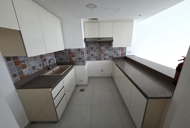 83224081 - Property Image 3