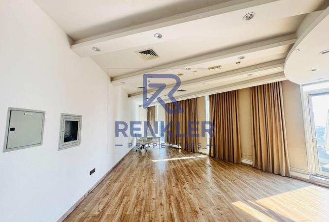 73161868 - Property Image 2