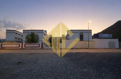 سكن الموظفين - استوديو - 8 حمامات للايجار في الحيل - الفجيرة