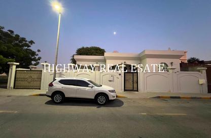 Villa - 4 - 5 for rent in Al Ramla - Halwan - Sharjah