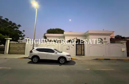 Villa - 4 Bedrooms - 5 Bathrooms for rent in Al Ramla - Halwan - Sharjah