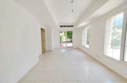 Villa - 2 Bedrooms - 3 Bathrooms for rent in Springs 7 - The Springs - Dubai