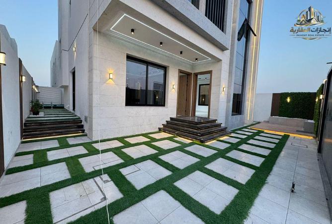 74255297 - Property Image 2