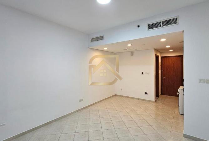 100871621 - Property Image 3