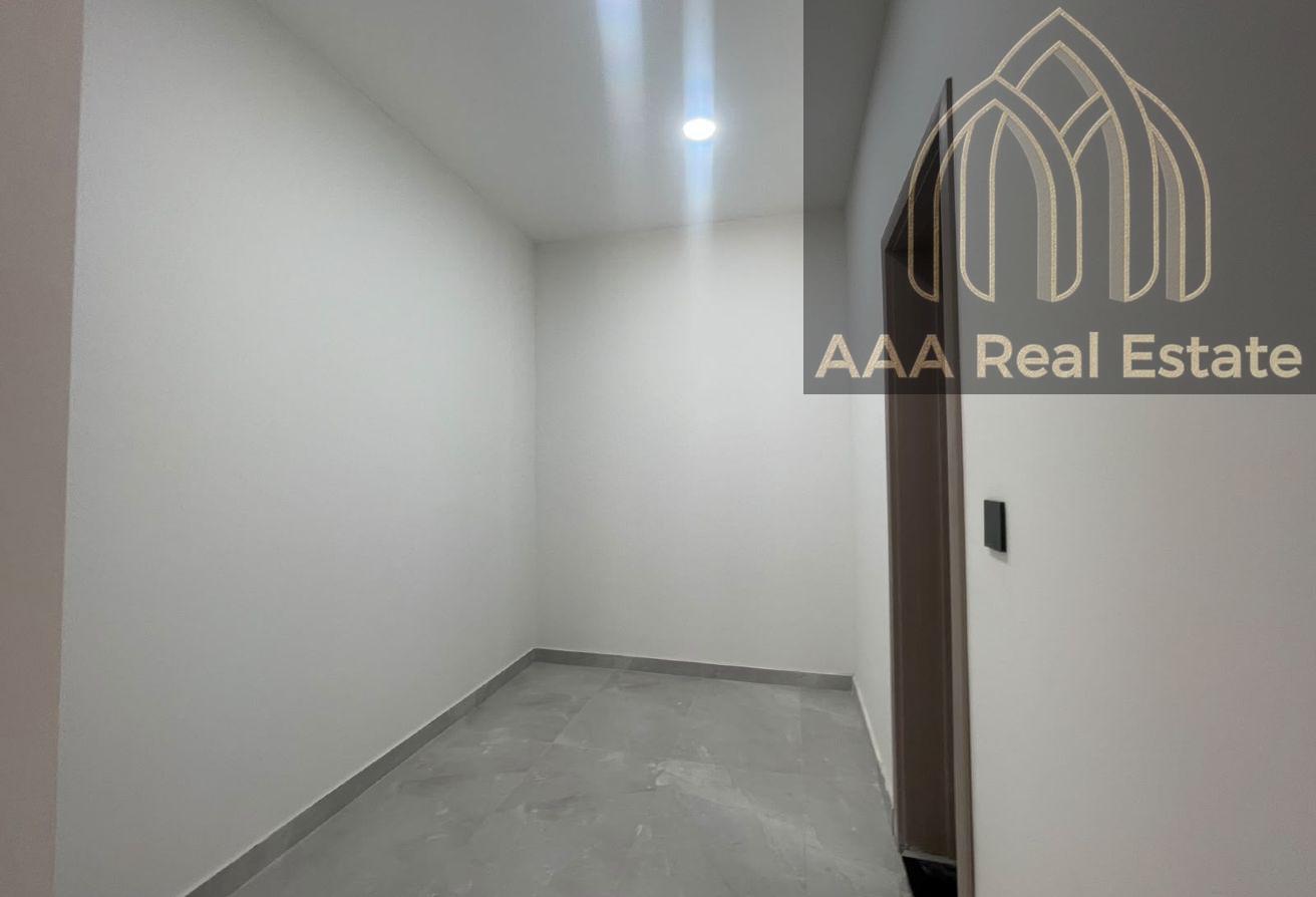 BRAND NEW | PREMIUM FINISHES | SPACIOUS LAYOUT photo 8