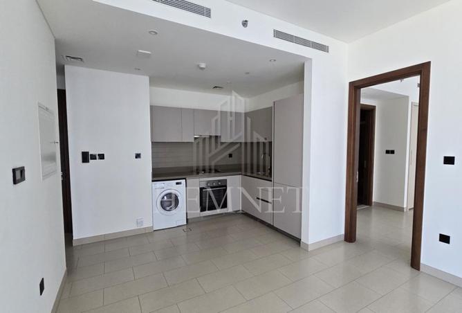 Semi-Furnished 2BR | High Floor | Burj Khalifa View photo 2
