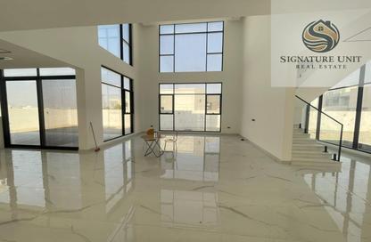 Villa - 5 Bedrooms - 7 Bathrooms for rent in Al Aweer 1 - Al Aweer - Dubai