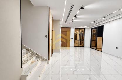 Whole Building - 7+ - 7+ for rent in Al Shamsi 2 - Muwaileh Commercial - Sharjah