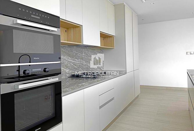 128831998 - Property Image 3