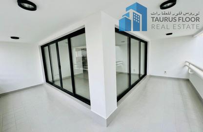 Apartment - 3 Bedrooms - 3 Bathrooms for rent in Dar Al Buteen 2 - Al Muraqqabat - Deira - Dubai