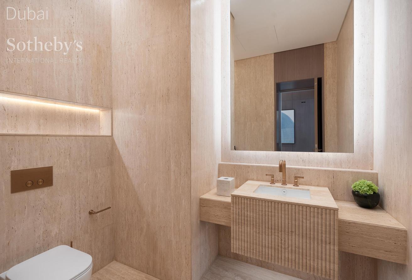Elevated JBR Apartment with Gulf Views photo 9