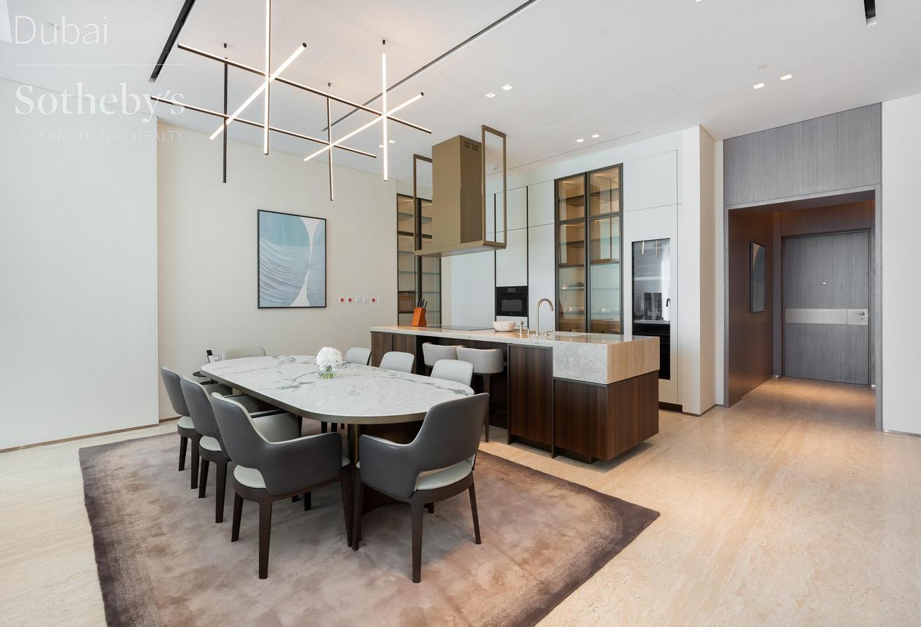 Elevated JBR Apartment with Gulf Views photo 4