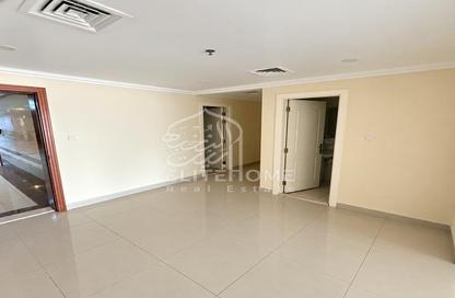 Apartment - 3 - 3 for rent in Bin Kamil Tower - Al Khan Lagoon - Al Khan - Sharjah