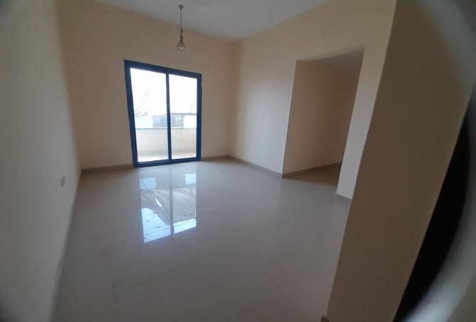 121990942 - Property Image 3