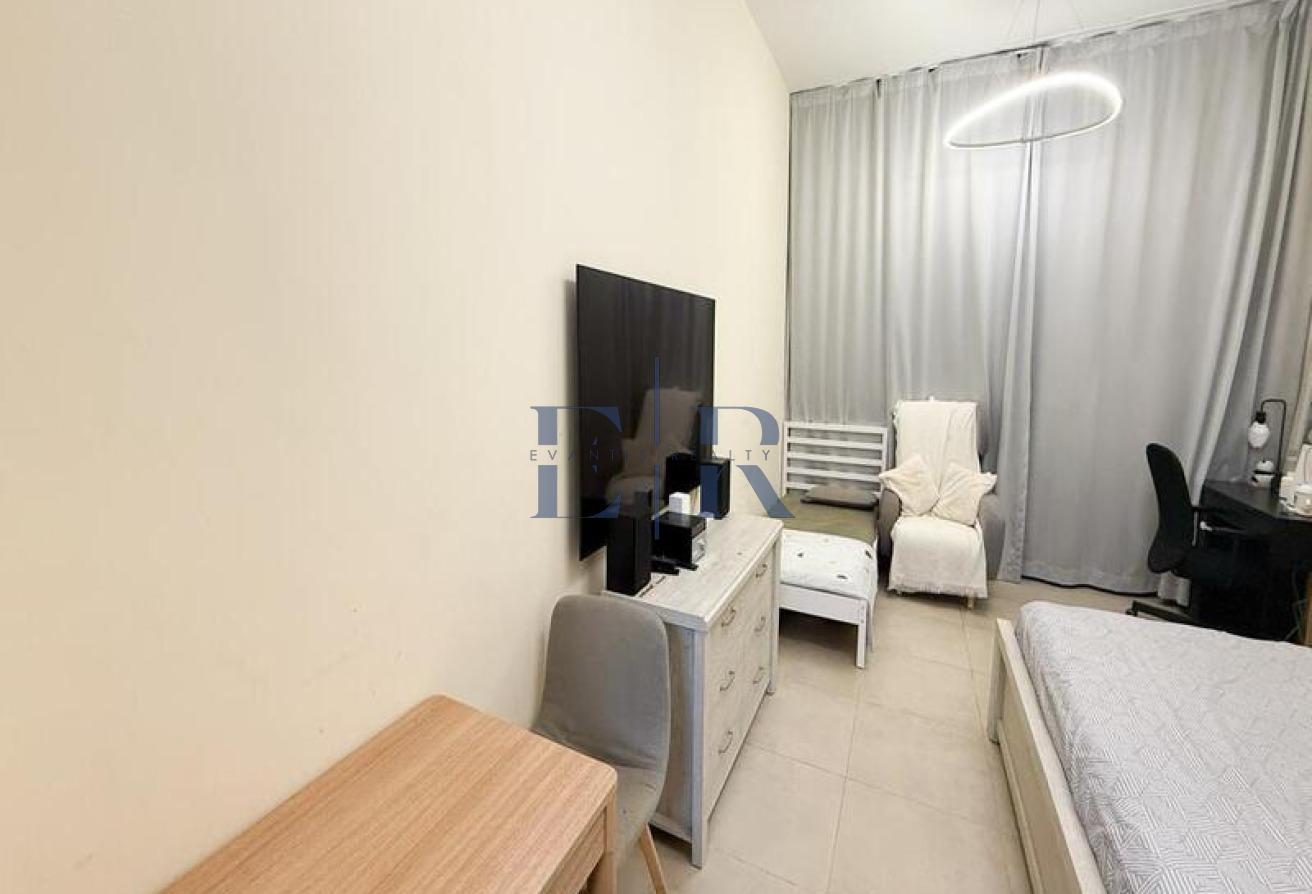 PRIME LOCATION / NO AGENT photo 5