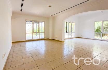 Villa - 5 Bedrooms - 4 Bathrooms for rent in Meadows 4 - Meadows - Dubai Villa - 5 Bedrooms - 4 Bathrooms for rent in Meadows 4 - Meadows - Dubai