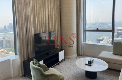 Apartment - 1 - 2 for rent in The Palm Tower - Palm Jumeirah - Dubai