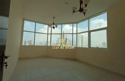 شقة - 2 غرف نوم - 3 حمامات للايجار في برج الكوث - النهدة - الشارقة