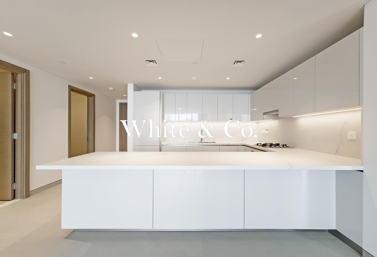 Corner Unit | Outstanding Views | Unique photo 3
