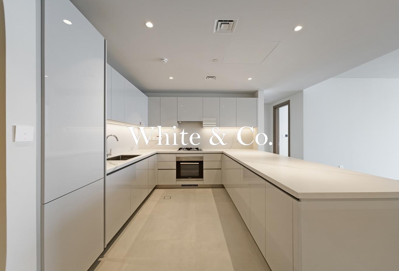 Corner Unit | Outstanding Views | Unique photo 4