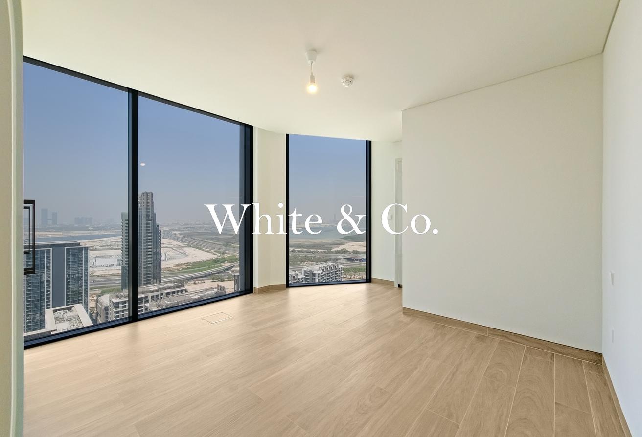 Corner Unit | Outstanding Views | Unique photo 13