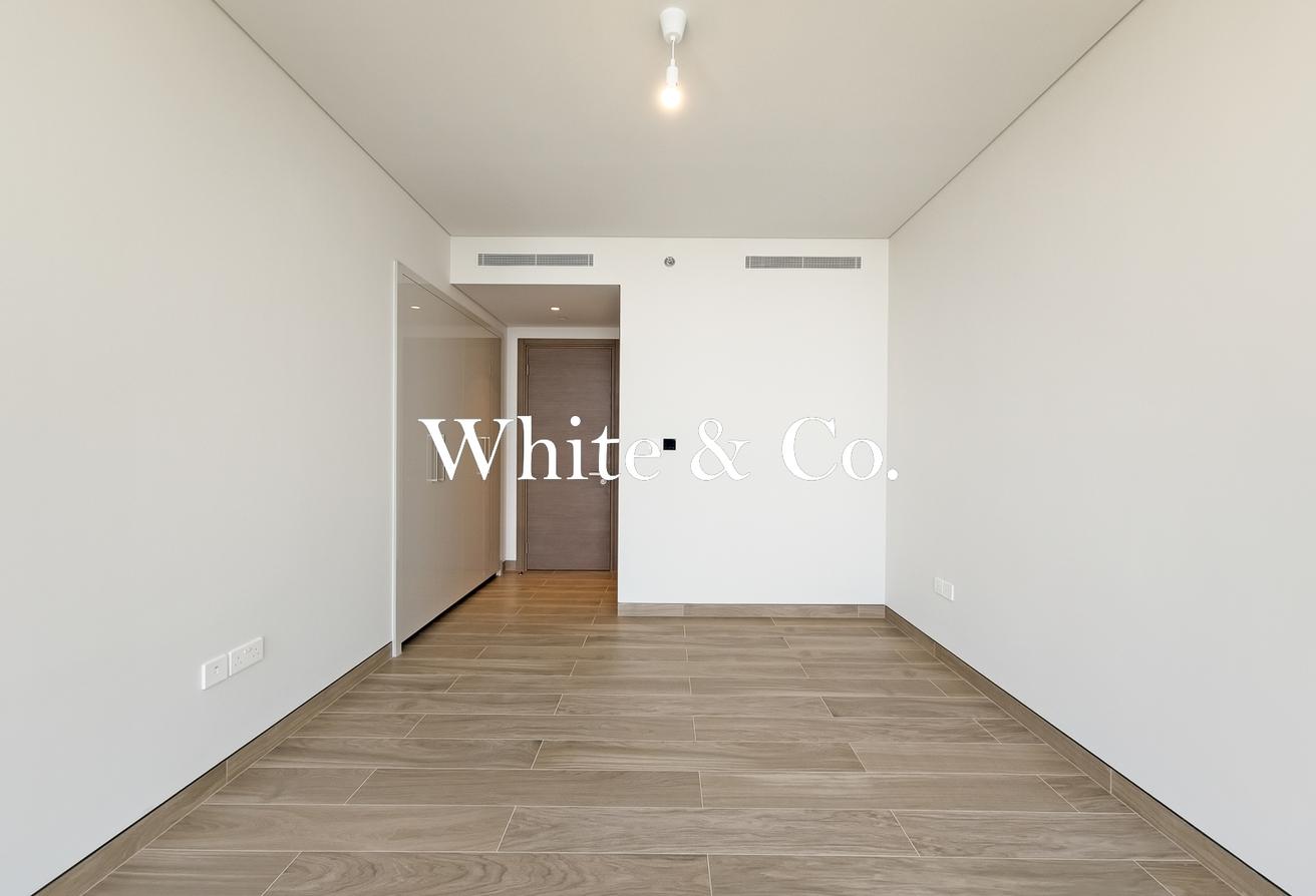 Corner Unit | Outstanding Views | Unique photo 17