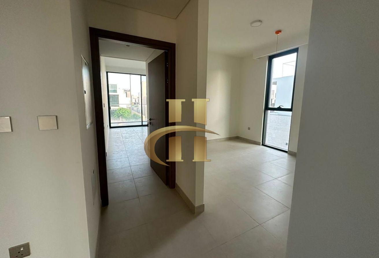 Ready To Move | Next To Park | Best Deal photo 5