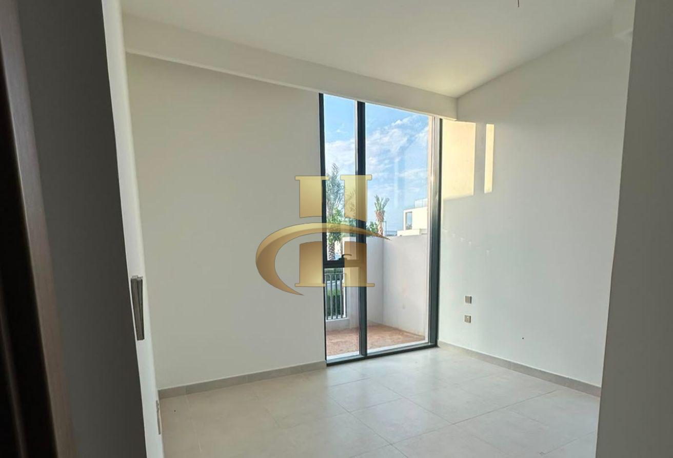Ready To Move | Next To Park | Best Deal photo 6