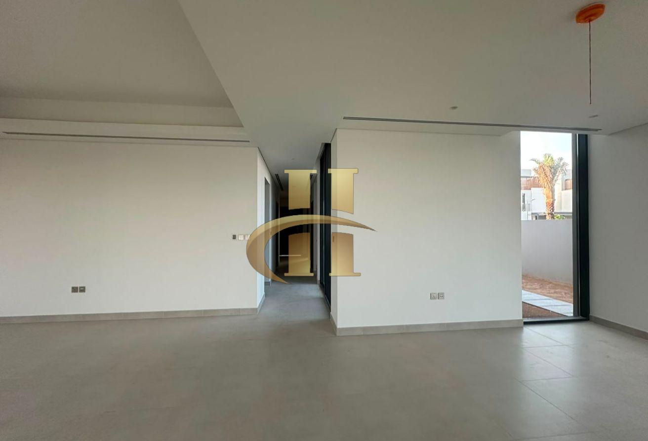 Ready To Move | Next To Park | Best Deal photo 11
