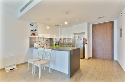 Apartment - 1 - 1 for sale in Central Park Building 1 - Central Park at City Walk - City Walk - Dubai