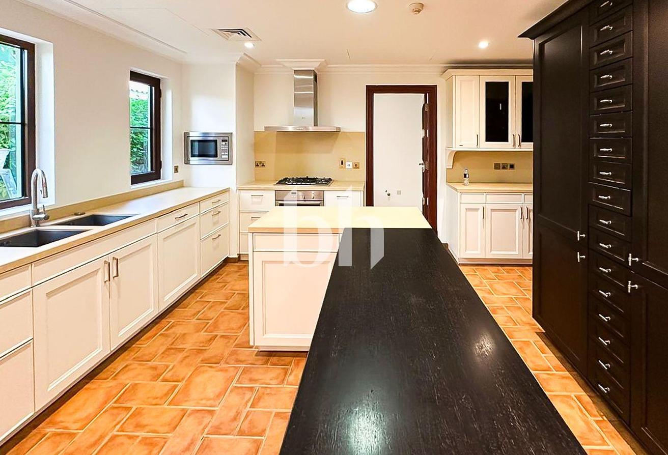 One Cheque| Private Pool | Unfurnished | Golf View photo 7