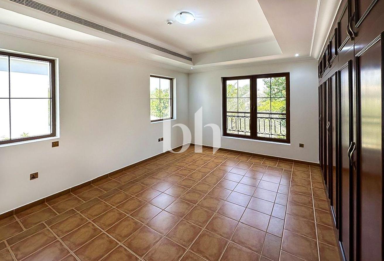 One Cheque| Private Pool | Unfurnished | Golf View photo 15