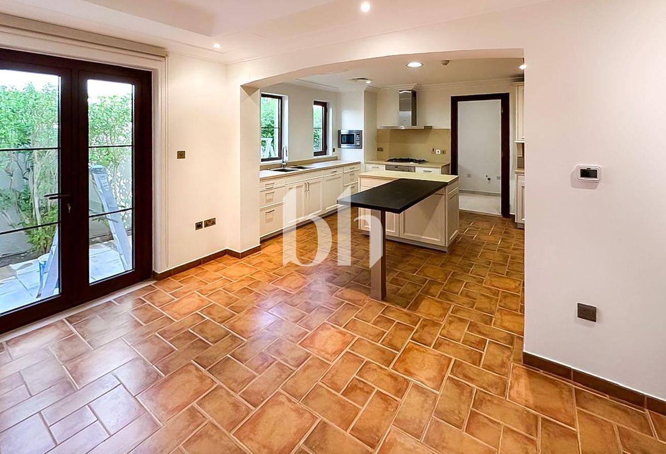 One Cheque| Private Pool | Unfurnished | Golf View photo 6
