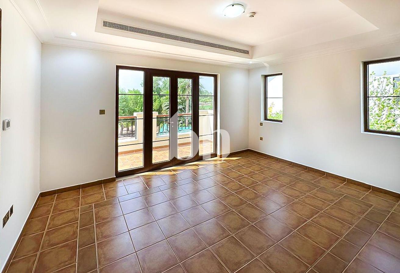 One Cheque| Private Pool | Unfurnished | Golf View photo 21