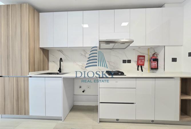 82810016 - Property Image 3